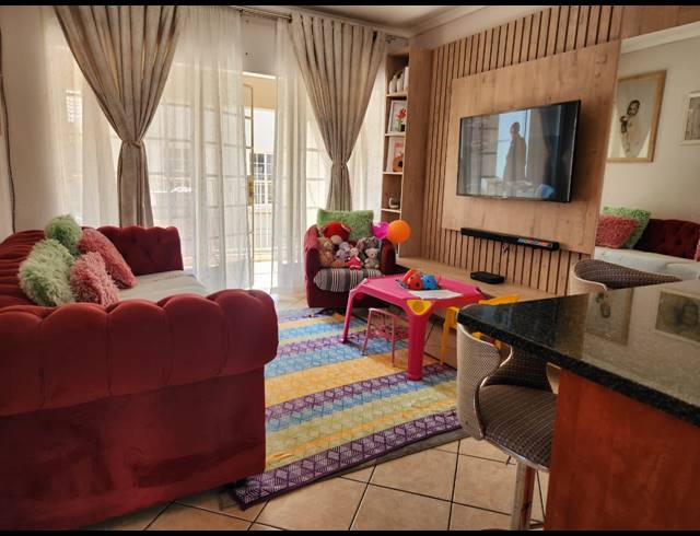 2 BEDROOM APARTMENT FOR SALE IN WATERVAL EAST